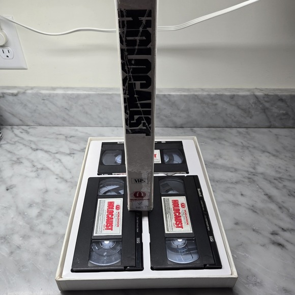 Rare HOLOCAUST CLASSIC MINISERIES 3 BOX SET JAMES WOODS MERYL STREEP (VHS 1978) - Picture 3 of 4